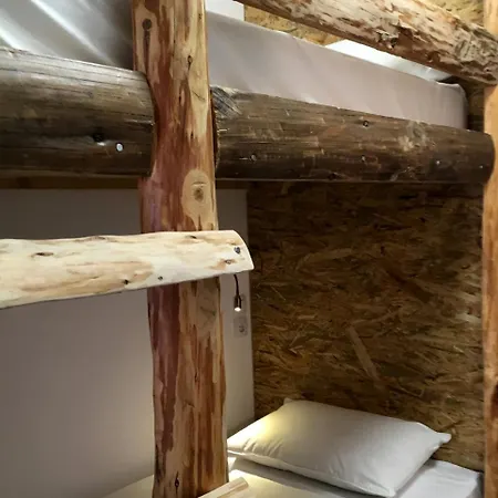 Hostel Tithora